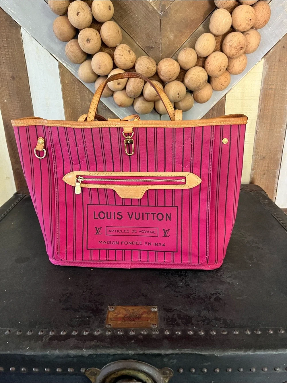 Authentic Louis Vuitton monogram canvas Neverfull PM